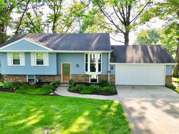 1860 E Choctaw Dr, London, OH 43140