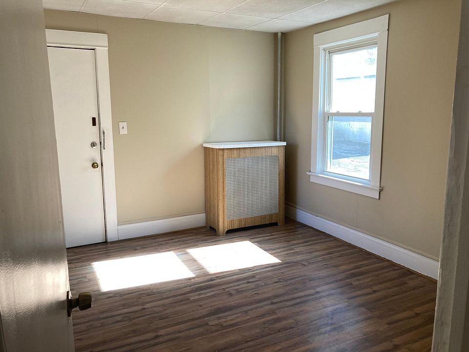 Bedroom 1 Photo 1