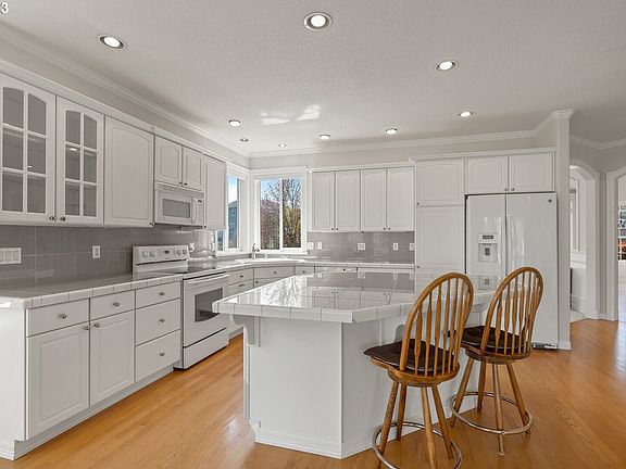 2nd image of 5112 NW 140th St