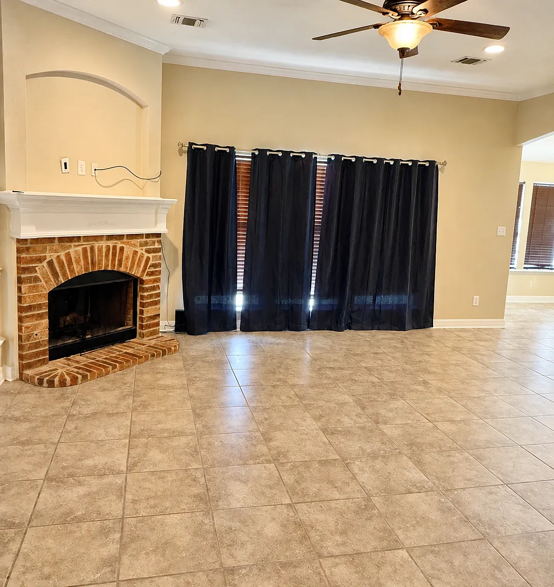 3 bed, 1762 sqft, $2,000 — Photo 3