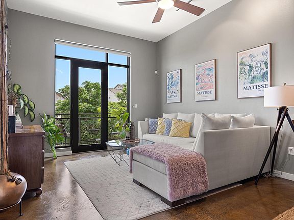 3rd image of 2525 S Lamar Blvd APT 202