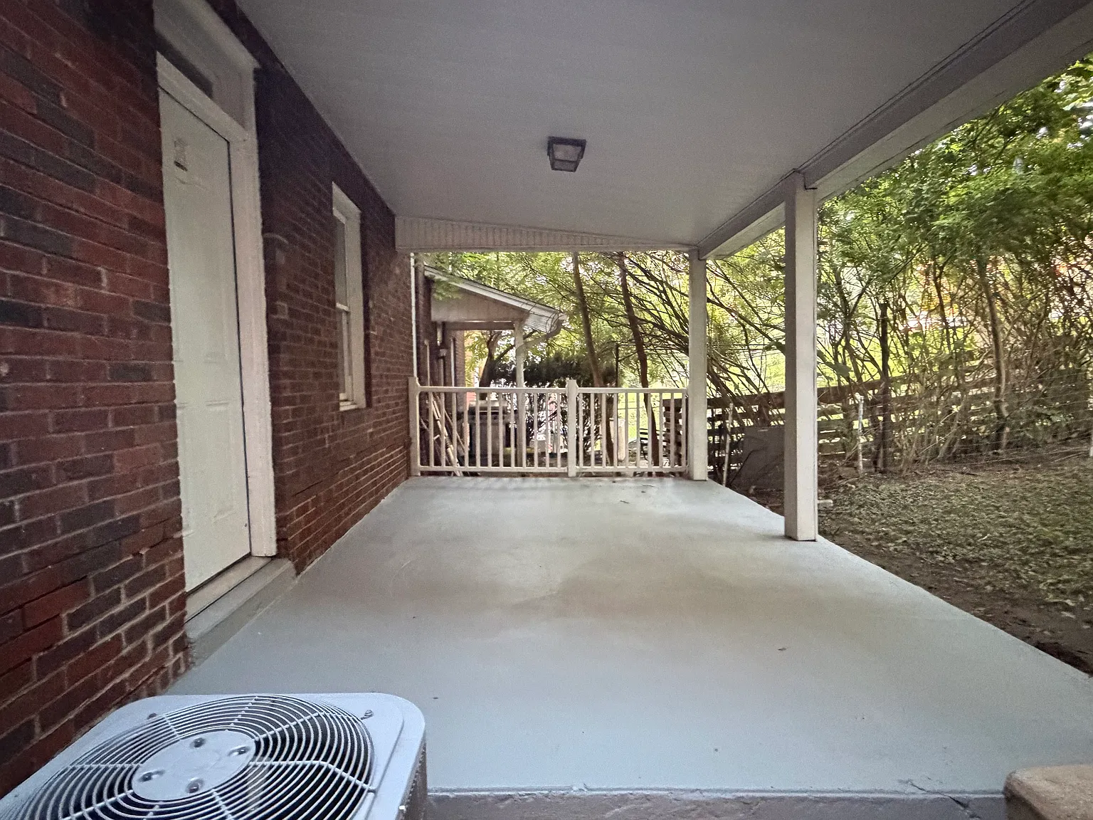 424 Glenwood Dr — Photo 3