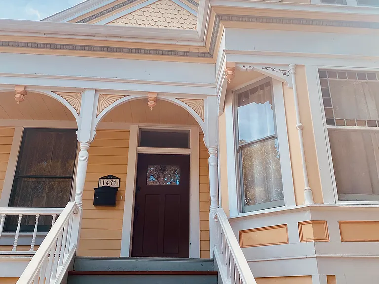 1471 B St — Photo 2