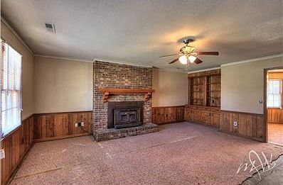 Living Room with fireplace