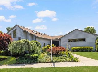 25 Old Tannery Rd, Providence, RI 02906