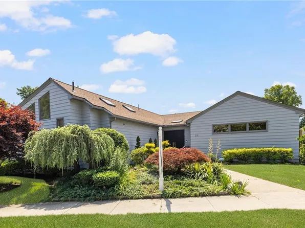 25 Old Tannery Rd, Providence, RI 02906