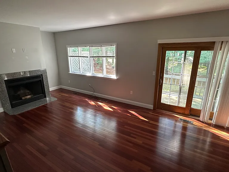 60 Heather Ct — Photo 5