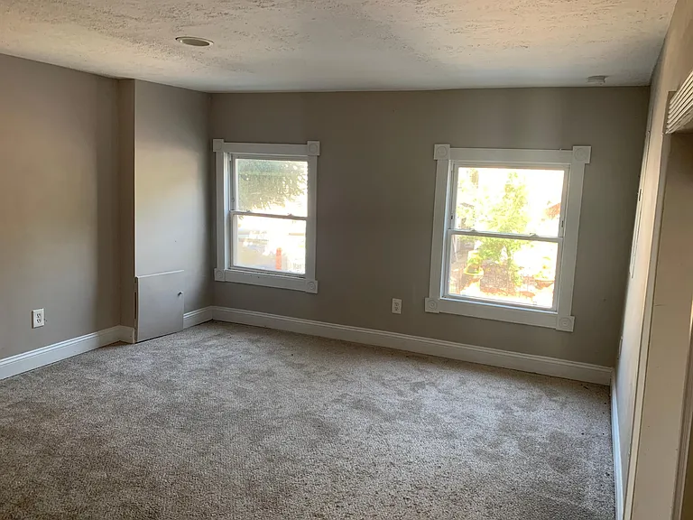 505 Tafel St — Photo 10