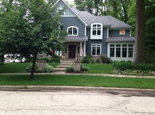 1013 Elizabeth Ave, Naperville, IL 60540