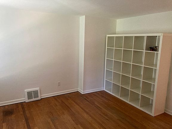 5th image of 109 Sunnyside Ln