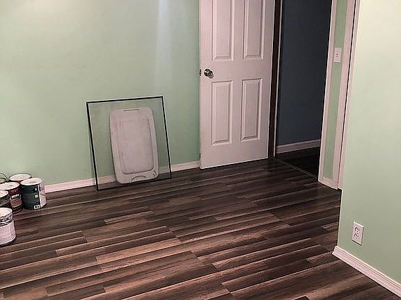 2nd Bedroom w/Full Bath