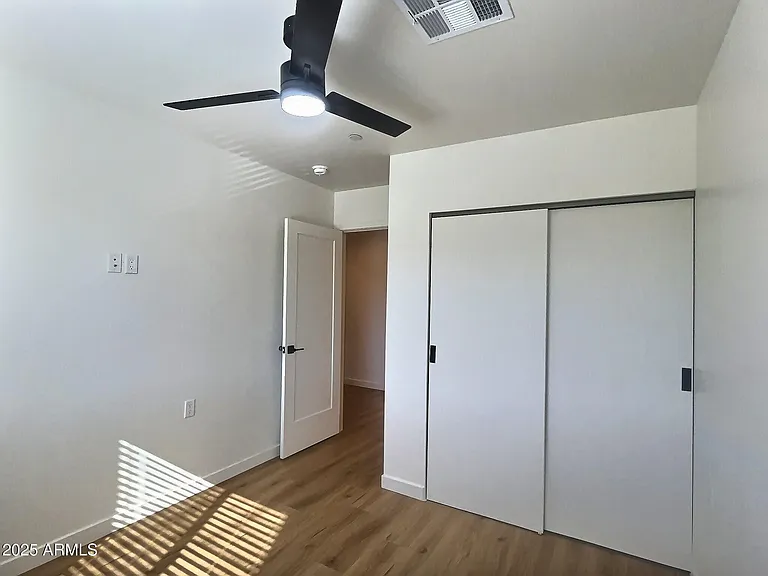 2502 E Paradise Ln #2 — Photo 30