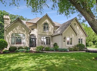 19 Oak Creek Dr, Yorkville, IL