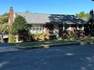 3036 Red Oak Rd, Reading, PA 19605
