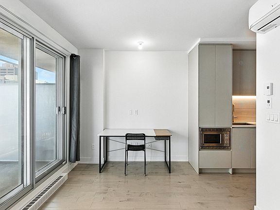 5th image of 2300 Rue Tupper #1206