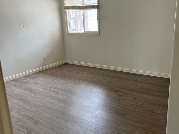 5th image of 4210 Lenore St