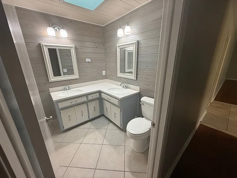 2374 Stafford Dr — Photo 44