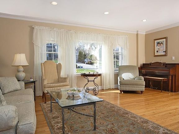 Immaculate Split Level