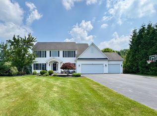 4 Hyacinth Ln, Fairport, NY 14450