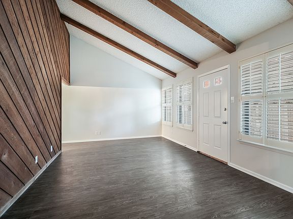 5th image of 1903 Hillingway St