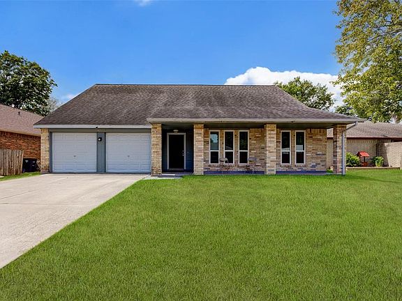 2nd image of 405 Pine Mills Drive