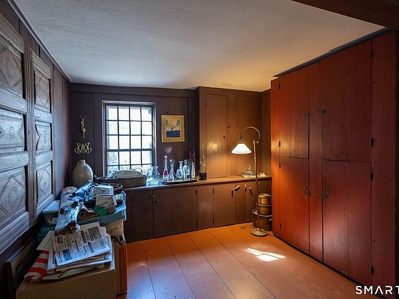 5th image of 22 Westford Road