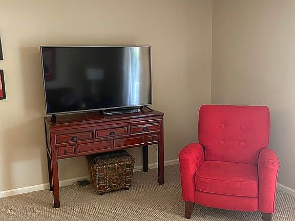 TV/DVD player/Living area