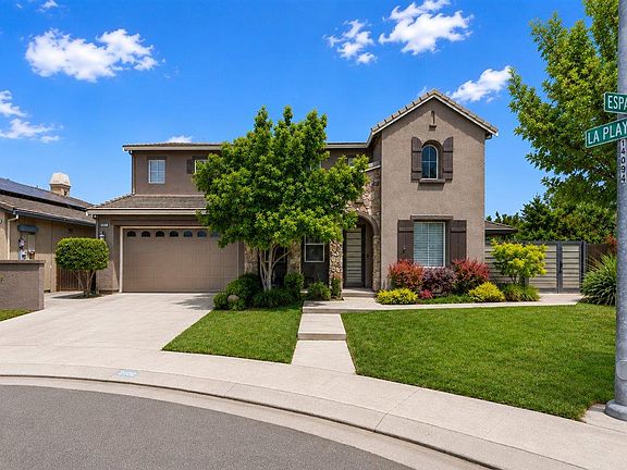 2nd image of 2700 Espana Ln
