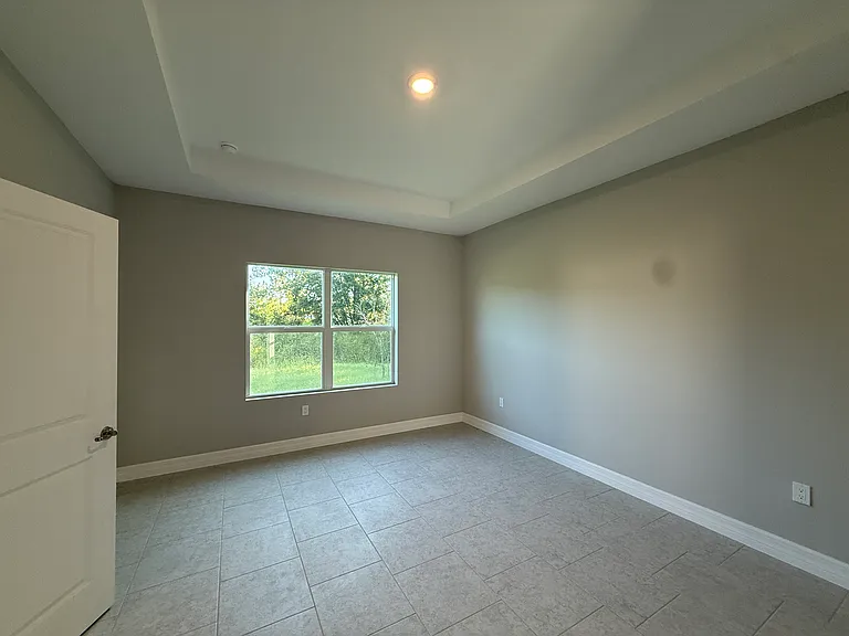 2714 47th St W — Photo 12