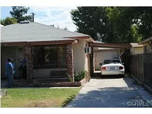 2918 Peerless Ave photo 1