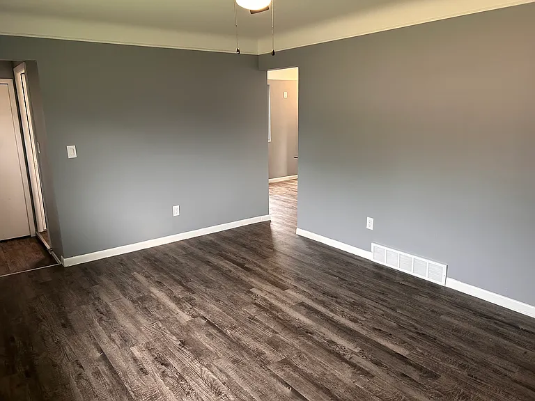 22761 Beechwood Ave — Photo 6