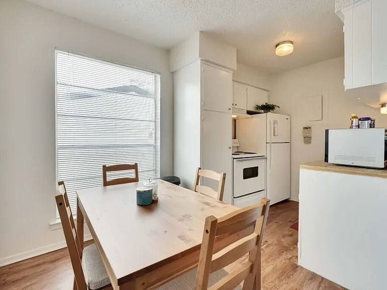 2803 Hemphill Park #B201 — Photo 4