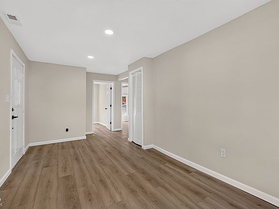 5th image of 1444 S Whitcomb Ave