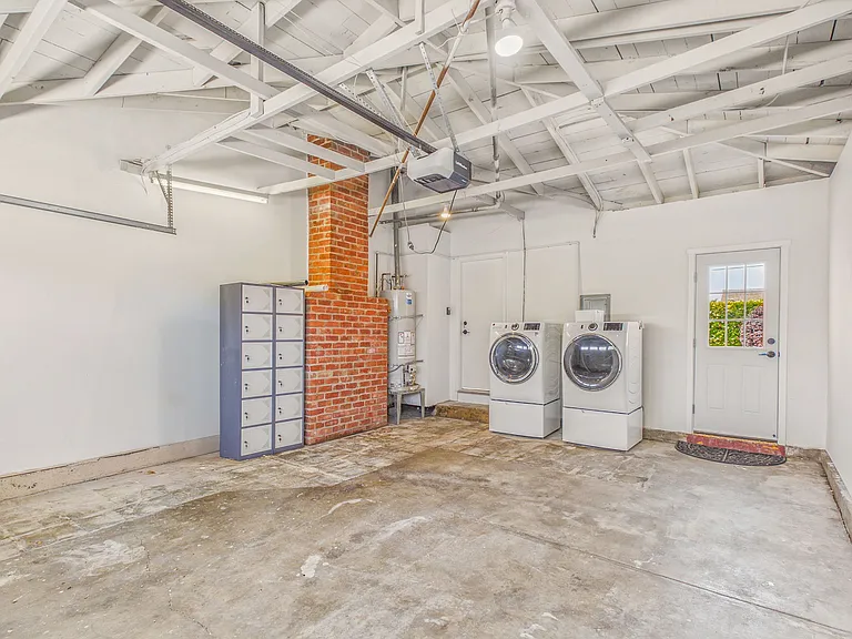 7425 Brighton Dr — Photo 18