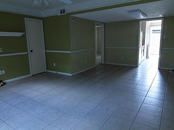 4th image of 10114 Emnora Ln