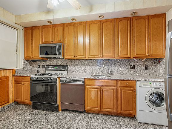 5th image of 1913 21st Rd