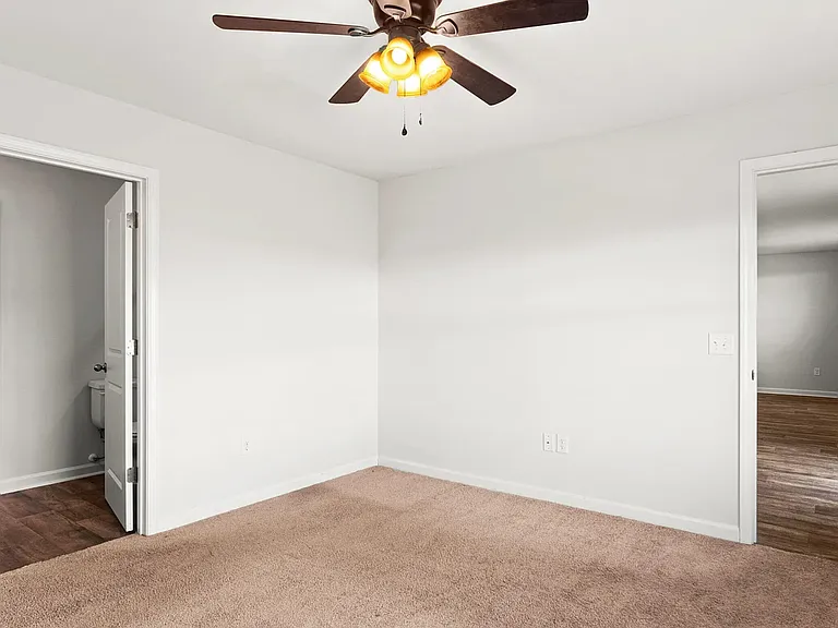 310 Kite Cir NE — Photo 9