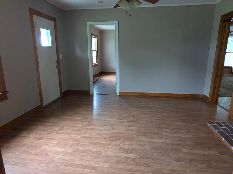 627 N 4th St — Photo 10