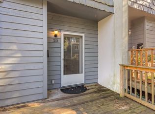 133 Oak St APT 20, Tallahassee, FL 32301