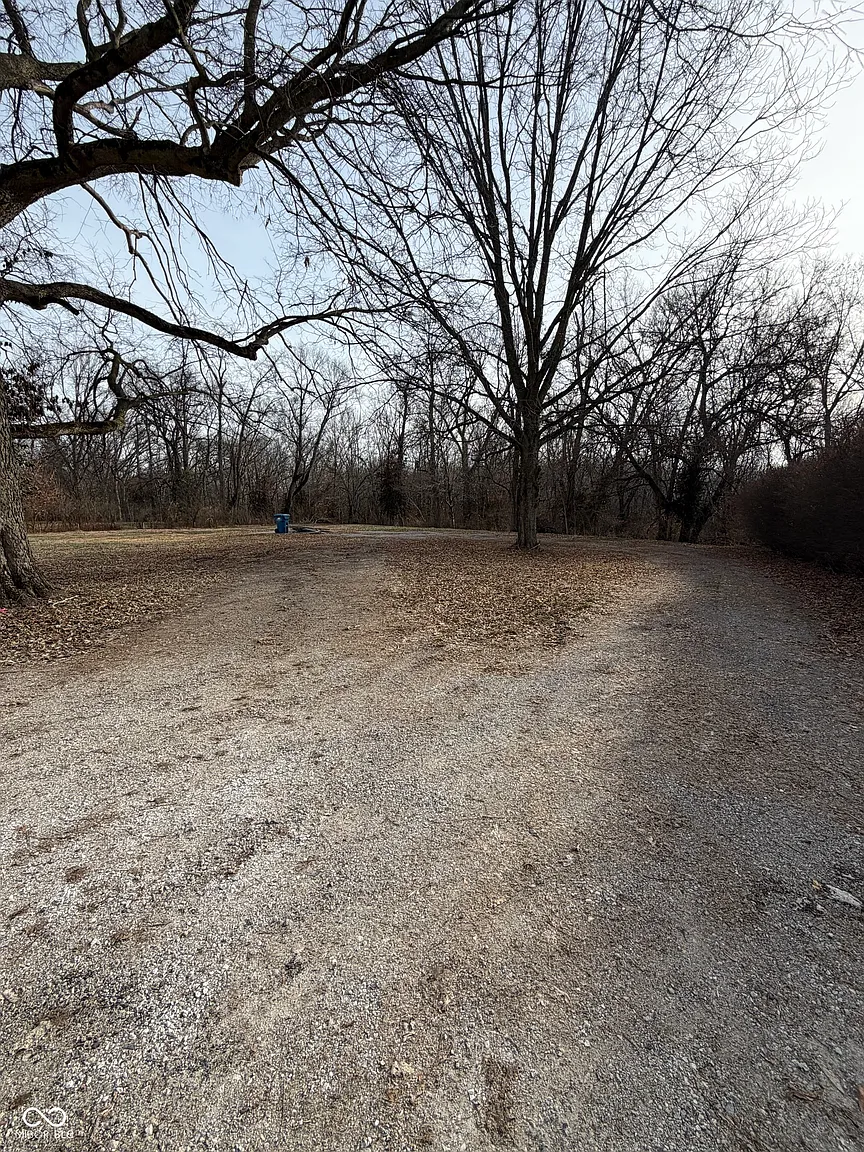 110 6th St photo 1