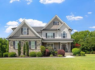 1900 Offside Ct, Fuquay Varina, NC 27526