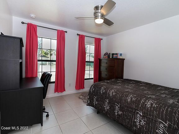 3rd image of 3839 Ventnor Dr