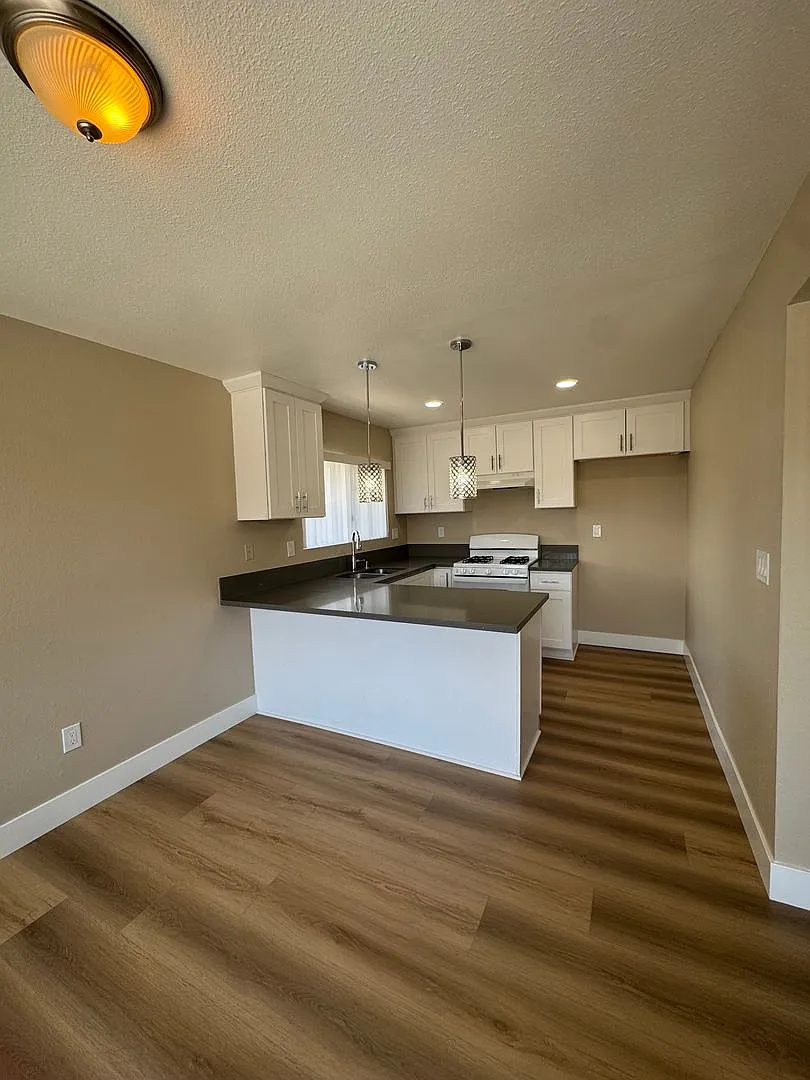 7302 Elk Circle — Photo 4
