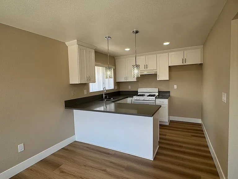 7302 Elk Cir — Photo 4