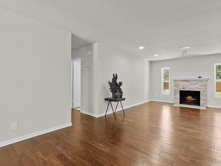 501 Arbor Ln — Photo 19