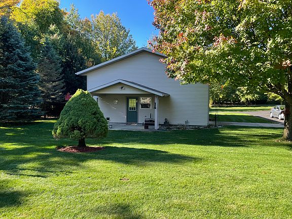 3rd image of 4596 Jack Pine Dr