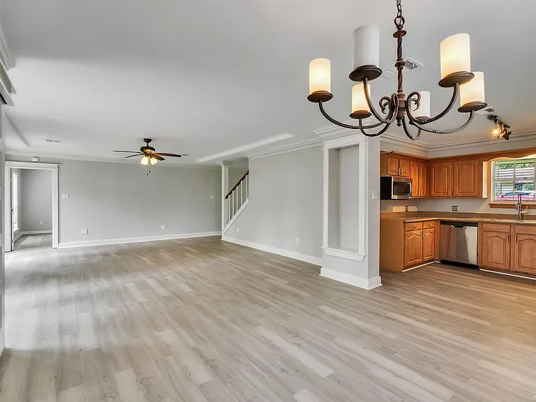 612 Orangewood Dr — Photo 8