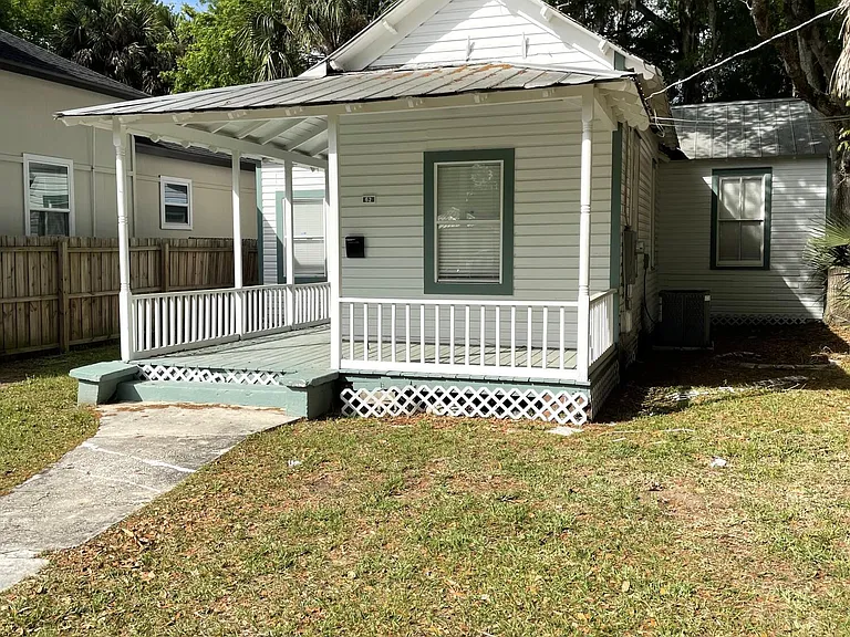 62 Dumas St — Photo 1