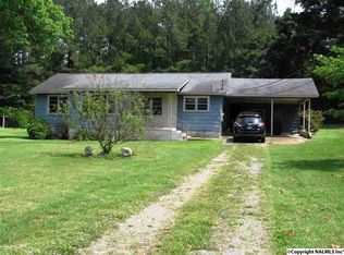 737 Noccalula Dr, Gadsden, AL 35904