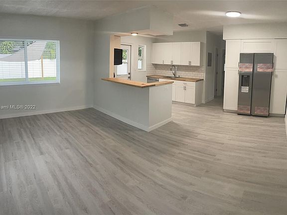 3rd image of 1007 NW 13th St #1007